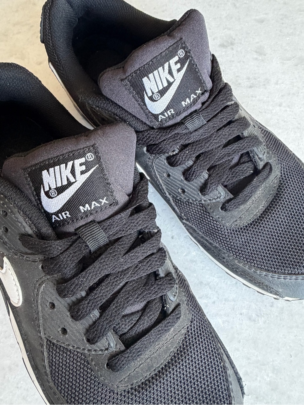 Youth Nike Black and White Air Max 90 Retro Sneakers - Picture 5 of 6